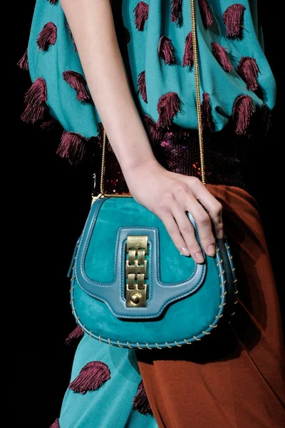 Look 42